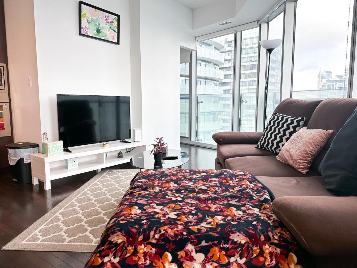 Luxury 2 Bedrooms With Lakeview Cn Tower Entertainment District Rogers Centre Toronto Exterior photo